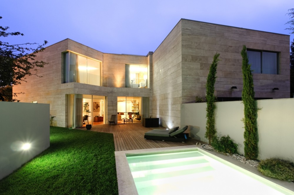 L02CR House / ARQX Architects