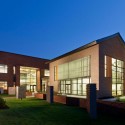 Triangle Brick Headquarters / Pearce Brinkley Cease + Lee Triangle Brick Headquarters / Pearce Brinkley Cease + Lee © Jonathan Hillyer