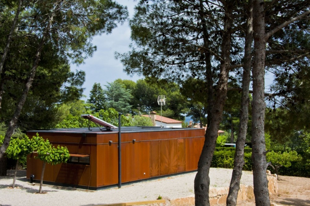 Infiniski Menta House / James & Mau