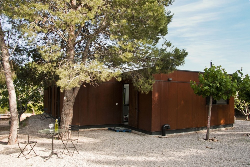 Infiniski Menta House / James & Mau
