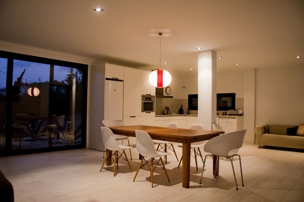 Infiniski Menta House / James & Mau