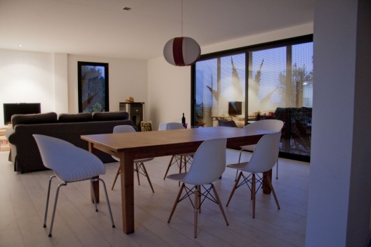 Infiniski Menta House / James & Mau