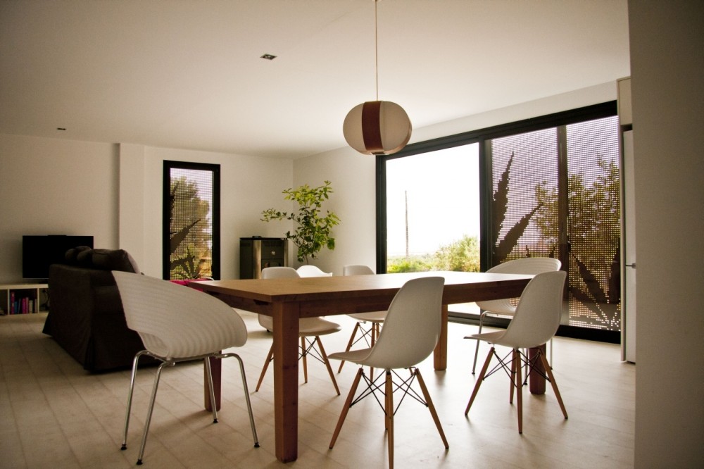 Infiniski Menta House / James & Mau