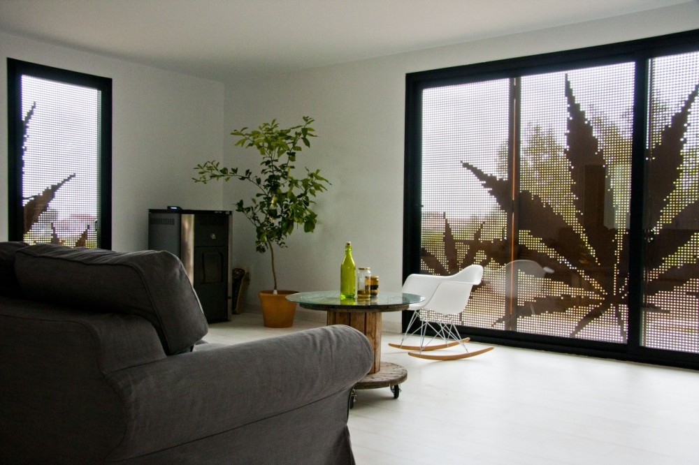 Infiniski Menta House / James & Mau