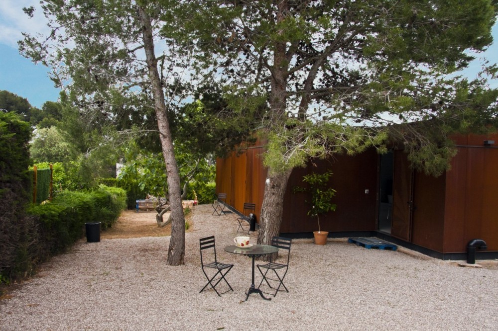 Infiniski Menta House / James & Mau