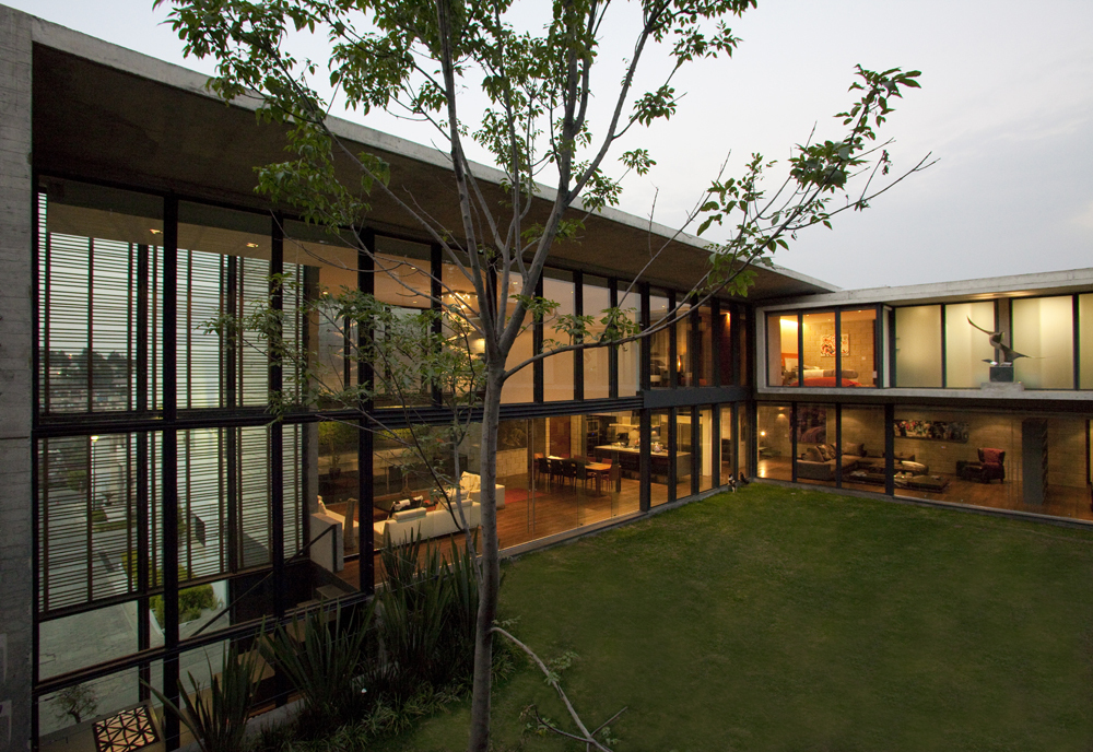 H24 House / R Zero Studio
