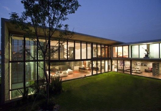 H24 House / R Zero Studio
