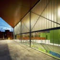 “Los Almendros” Social Center / Ferrer Arquitectos