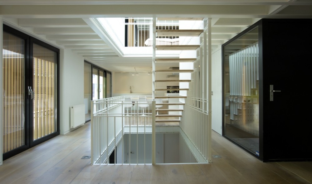 Water Villa / Framework Architects + Studio Prototype