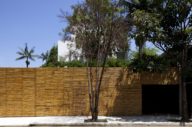 Terra Nova House / Isay Weinfeld