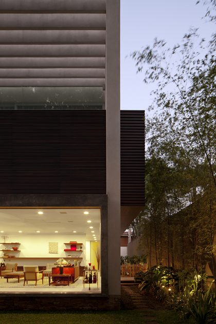 Terra Nova House / Isay Weinfeld