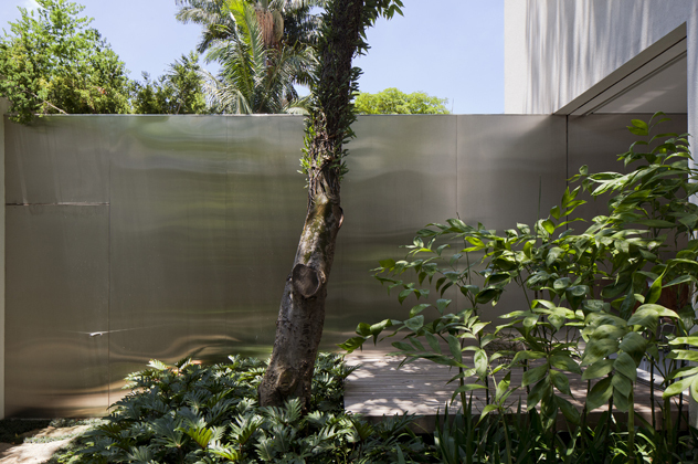 Terra Nova House / Isay Weinfeld