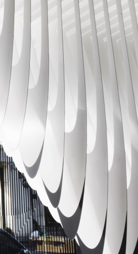 Aqua at Dover Street Market / Zaha Hadid Architects (2)