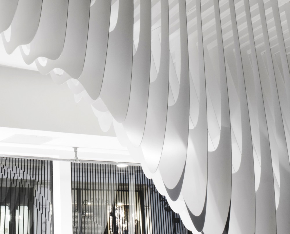 Aqua at Dover Street Market / Zaha Hadid Architects