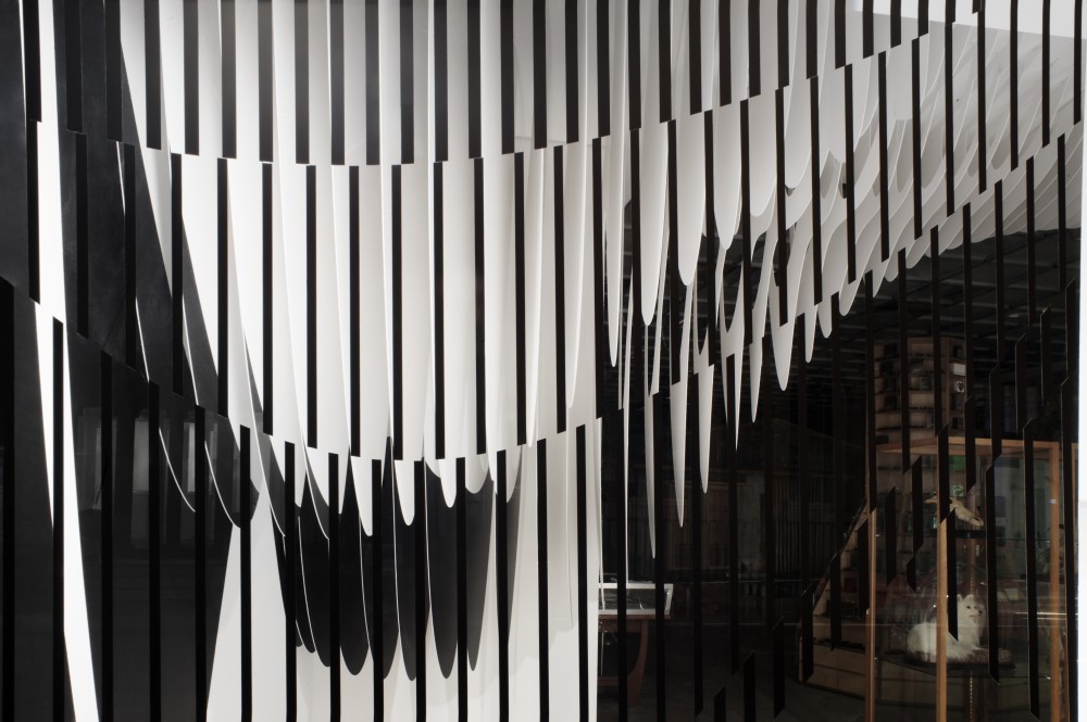 Aqua at Dover Street Market / Zaha Hadid Architects