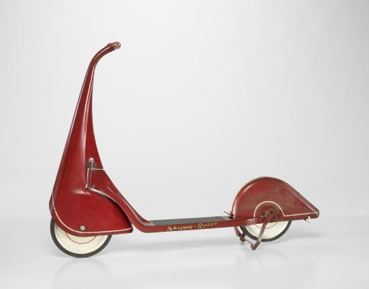 Skippy-Racer scooter. c. 1933 / John Rideout