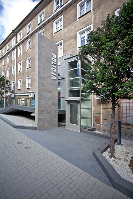 Voivodeship Police Headquarters / mode:lina Architekci + Pracownia Architektoniczna Poznań Projekt