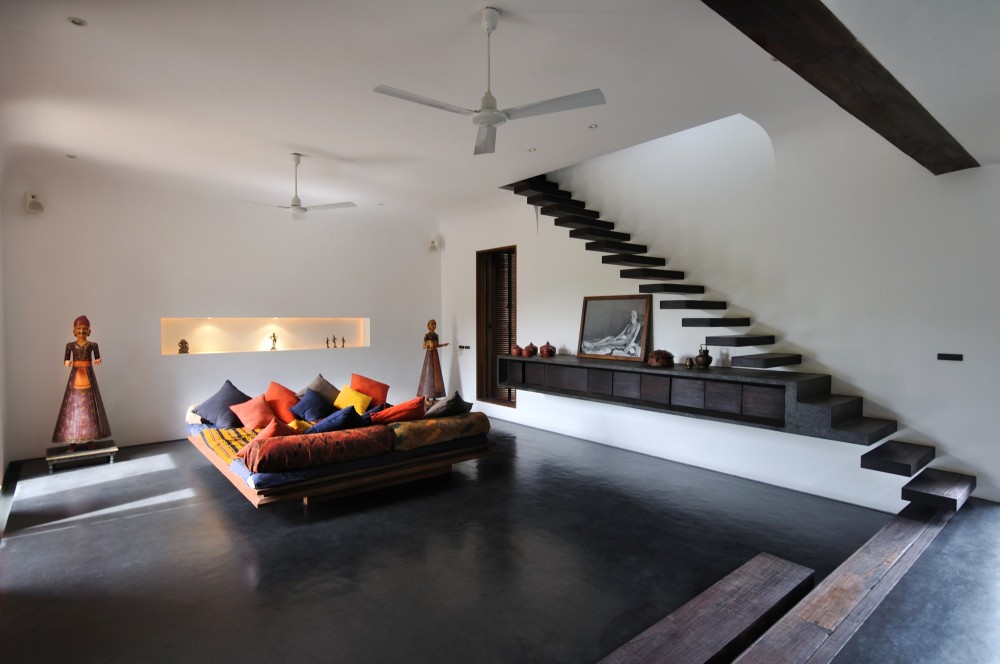 Retreat in the South-Indian Countryside / Mancini