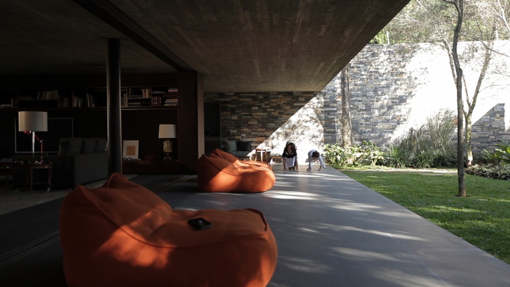 Venice Biennale 2012: StudioMK27 represents Brazil with “Peep”