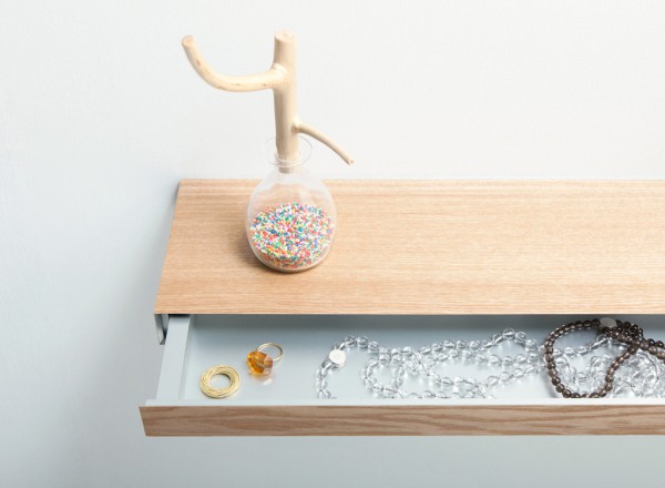 Clopen Shelf Panel / Torafu Architects