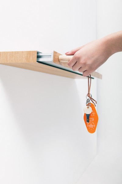Clopen Shelf Panel / Torafu Architects