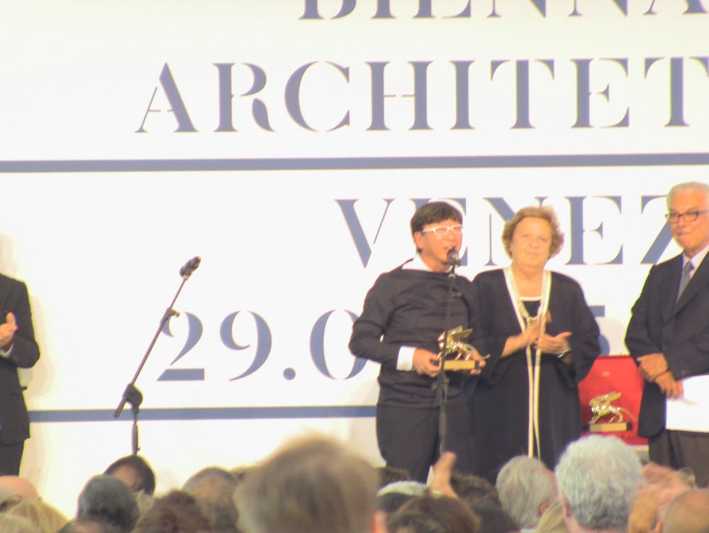 Venice Biennale 2012: Awards ceremony, big winners: Alvaro Siza, Japan and Urban Think Tank