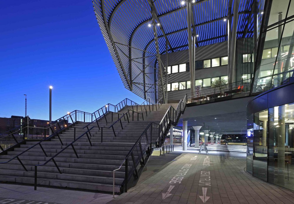 Illumination: Central Bus Terminal / pfarré lighting design