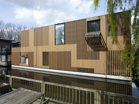 Water Villa / Framework Architects + Studio Prototype © Jeroen Musch