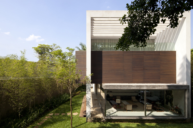 Terra Nova House / Isay Weinfeld