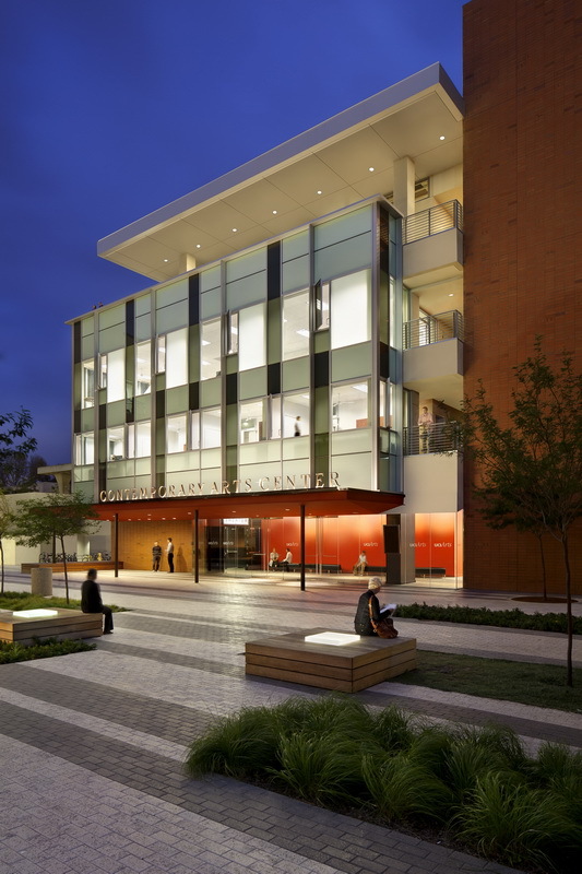 University of California Irvine Contemporary Arts Center / Ehrlich Architects