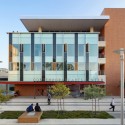 University of California Irvine Contemporary Arts Center / Ehrlich Architects © Lawrence Anderson