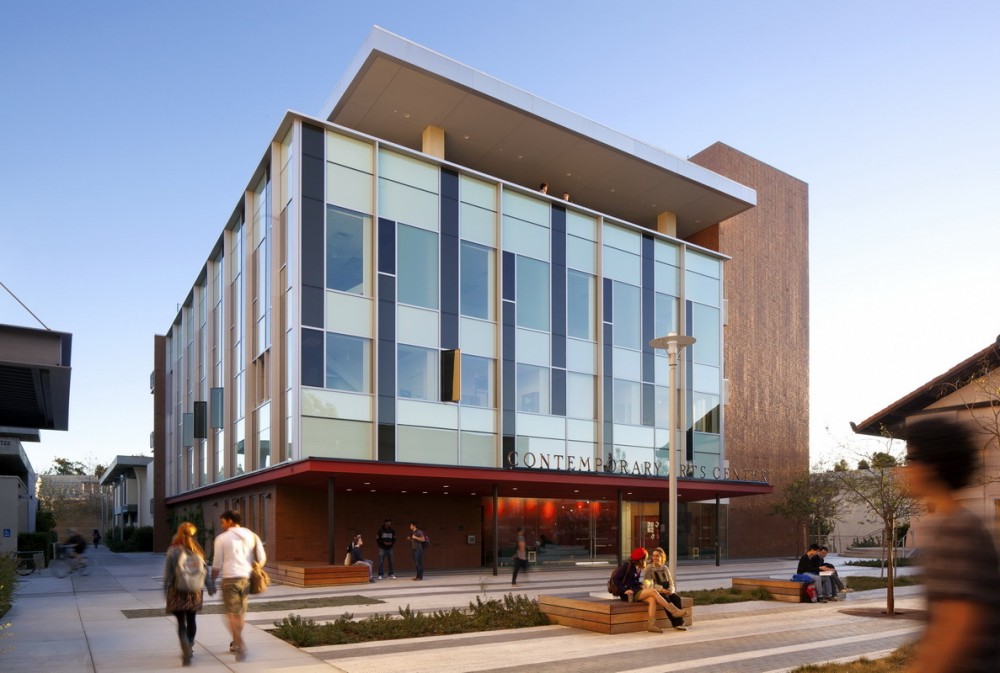 University of California Irvine Contemporary Arts Center / Ehrlich Architects