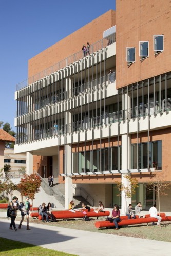 University of California Irvine Contemporary Arts Center / Ehrlich Architects