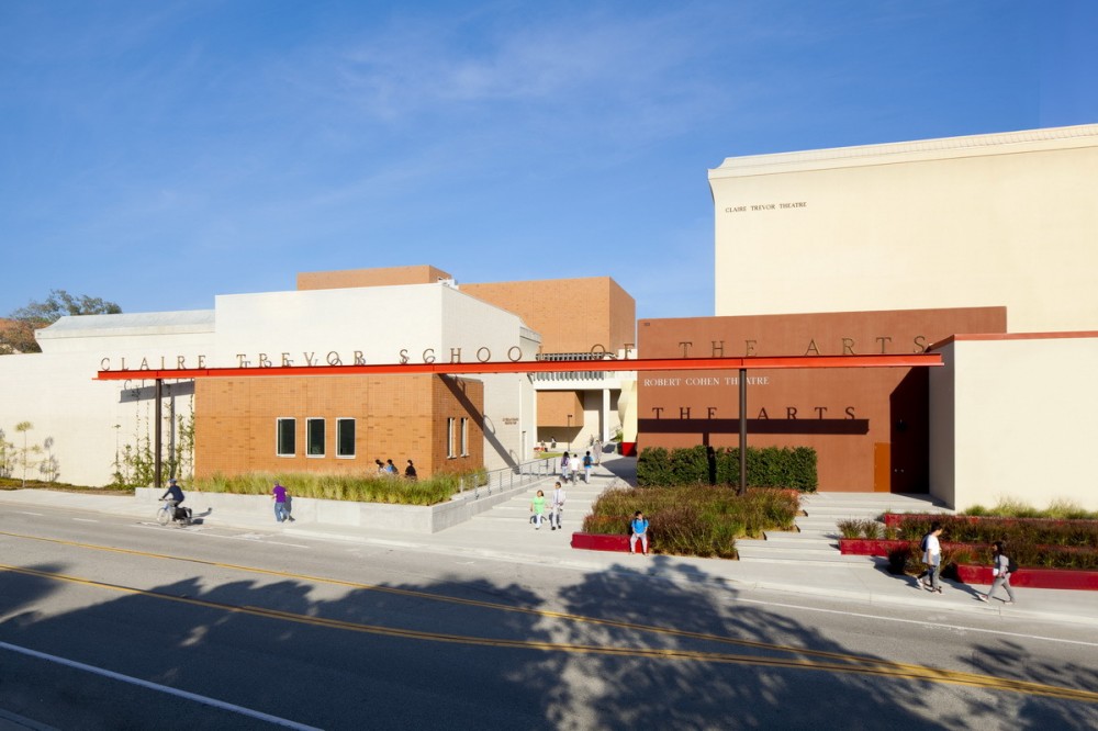 University of California Irvine Contemporary Arts Center / Ehrlich Architects