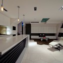 The Hive Apartment / ITN Architects The Hive Apartment / ITN Architects © Patrick Rodriguez