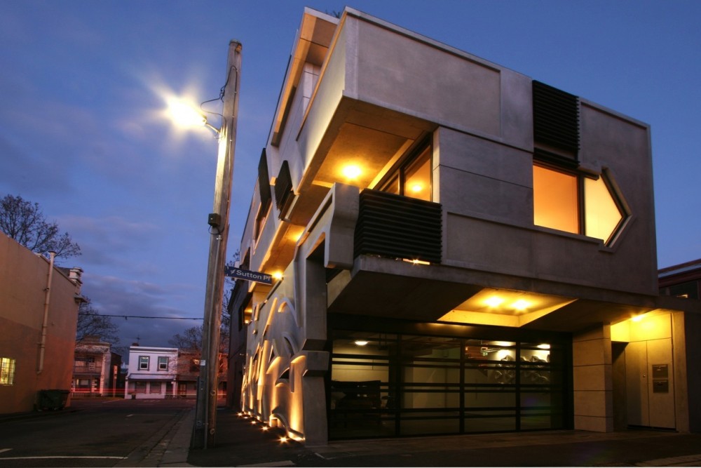 The Hive Apartment / ITN Architects