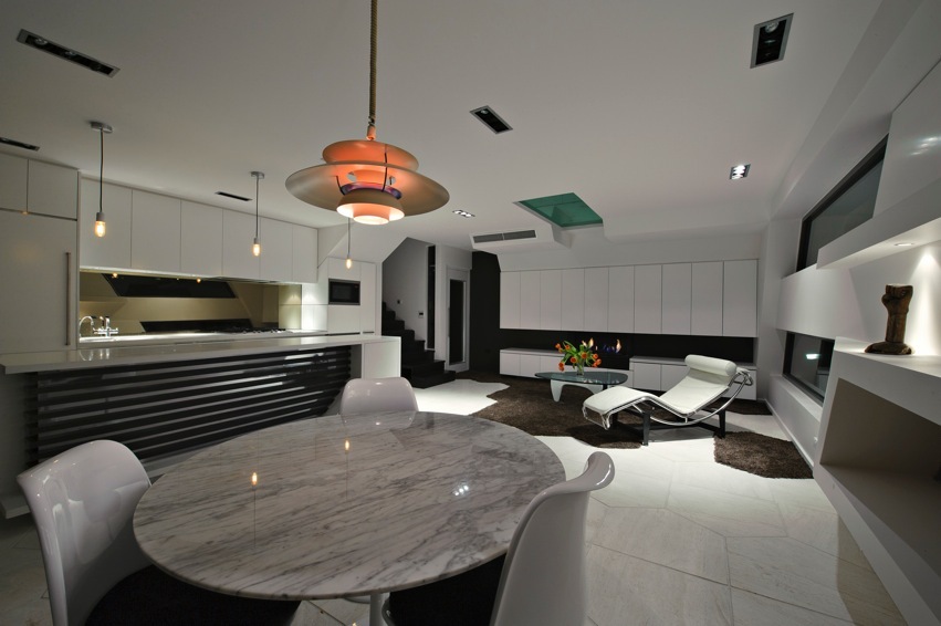 The Hive Apartment / ITN Architects