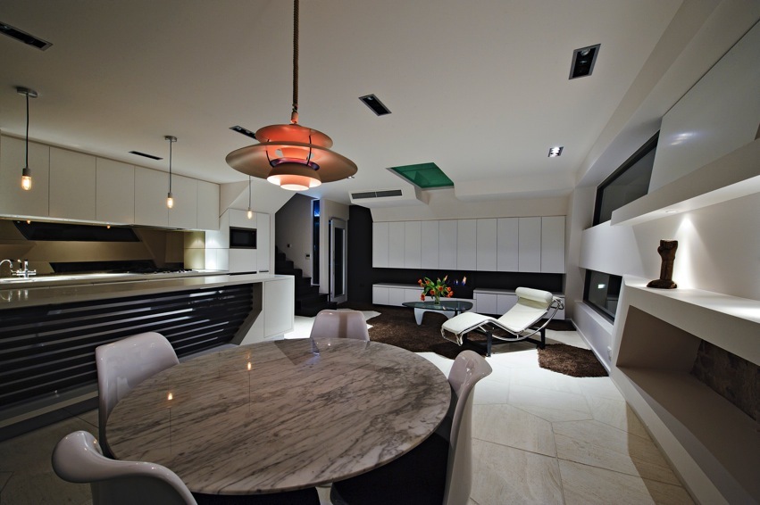 The Hive Apartment / ITN Architects