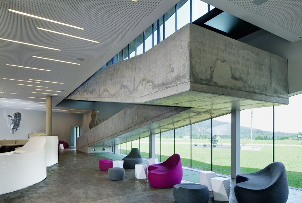 Miura Hotel / Labor 13