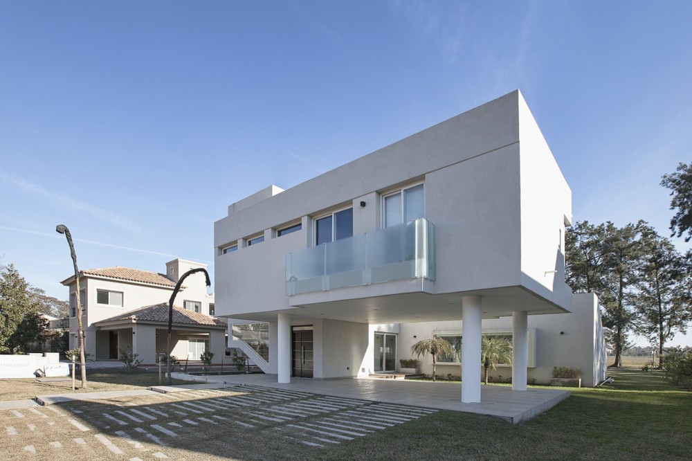 House RA / Pablo Anzilutti