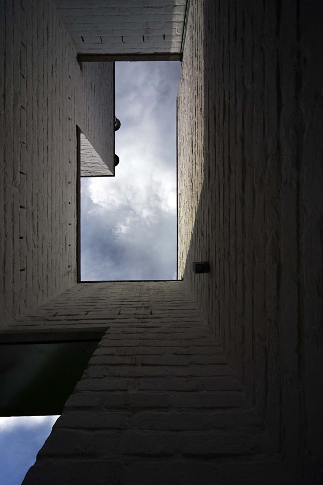 House in Dunaujvaros / ZSK Architects