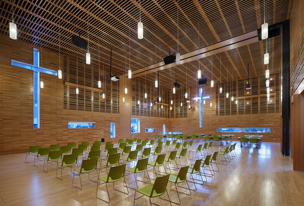 Salvation Army Harbour Light / Diamond Schmitt Architects