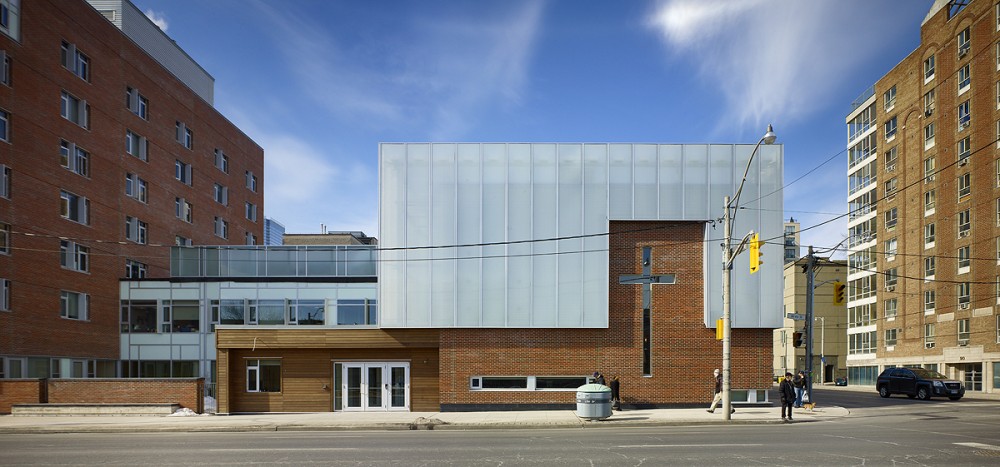 Salvation Army Harbour Light / Diamond Schmitt Architects