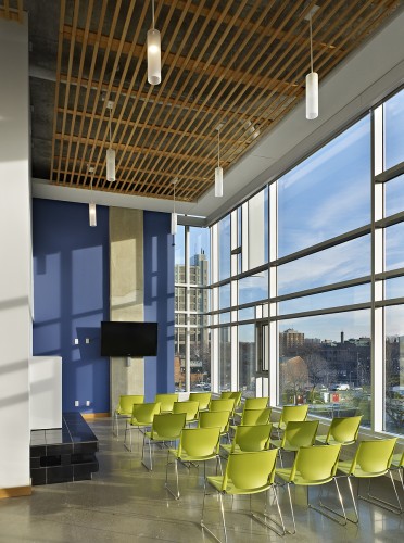 Salvation Army Harbour Light / Diamond Schmitt Architects