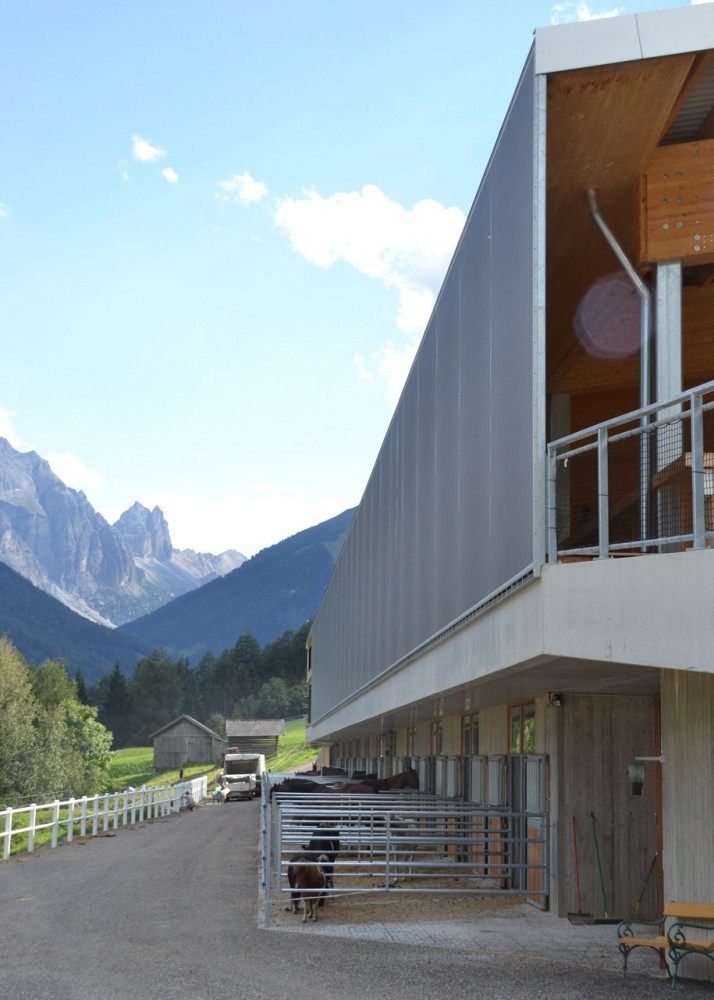 Reitarena Stubai / AO Architekten