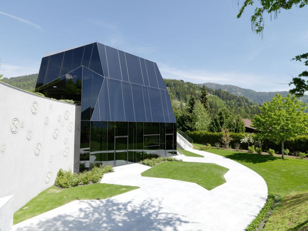 Seminar and Conference Cristal / MHM Architects