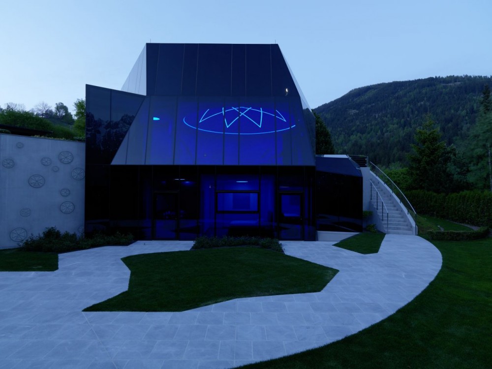 Seminar and Conference Cristal / MHM Architects