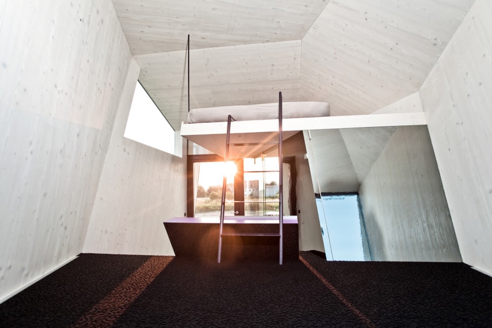 Hypercubus / Studio WG3