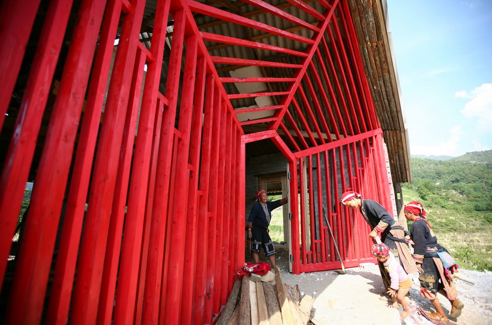 Ta Phin community house / 1+1>2