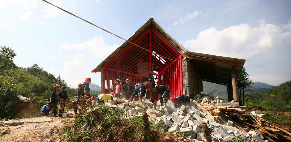 Ta Phin community house / 1+1>2